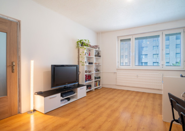 Na predaj atraktívny 2-izbový byt vo Vrábloch - Žitava