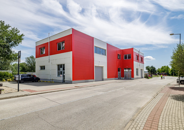 Na prenájom obchodné priestory na Betliarskej ulici