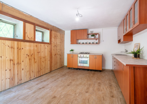 Na predaj rekreačná chata v oblasti Tomky