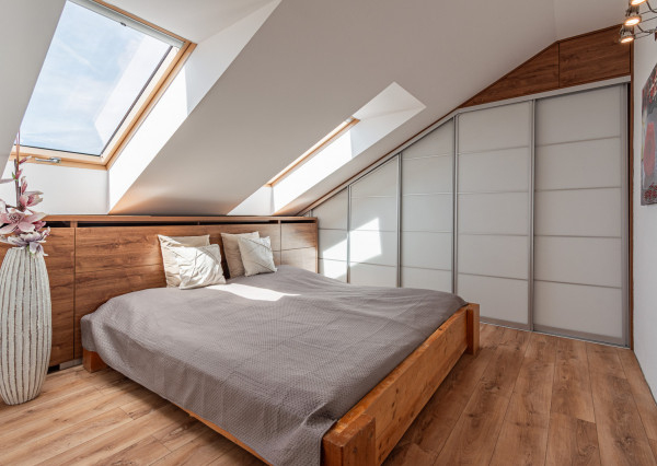 Na prenájom kompletne zariadený 4-izbový podkrovný byt v Ivanke pri Dunaji