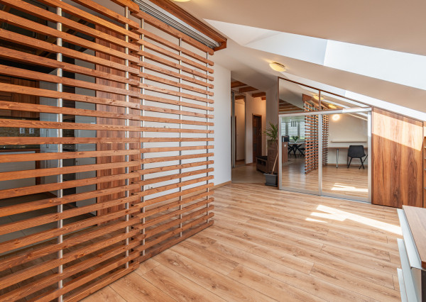 Na prenájom kompletne zariadený 4-izbový podkrovný byt v Ivanke pri Dunaji