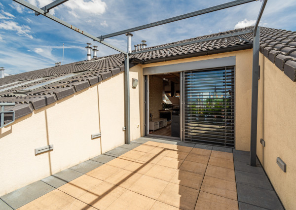 Na prenájom kompletne zariadený 4-izbový podkrovný byt v Ivanke pri Dunaji