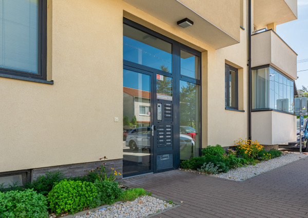 Na prenájom kompletne zariadený 4-izbový podkrovný byt v Ivanke pri Dunaji