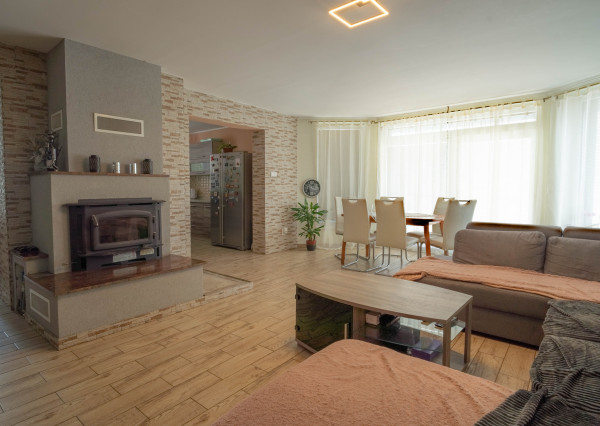 Na predaj 5-izbový rodinný dom v obci Dvorníky