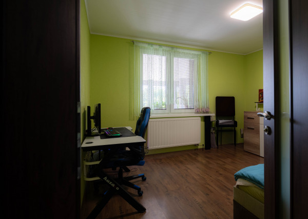 Na predaj 5-izbový rodinný dom v obci Dvorníky