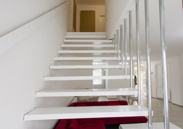 Na predaj dvojdom s rozľahlým pozemkom v centre obce Zlaté Klasy