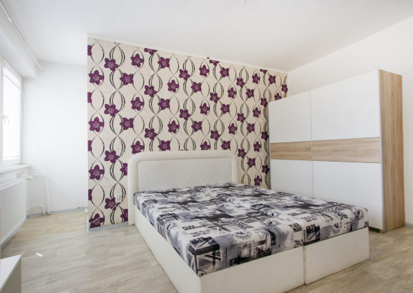 Na predaj dvojdom s rozľahlým pozemkom v centre obce Zlaté Klasy