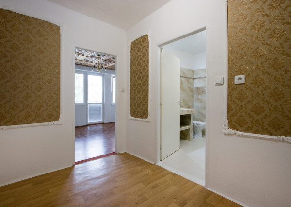 Na predaj dvojdom s rozľahlým pozemkom v centre obce Zlaté Klasy