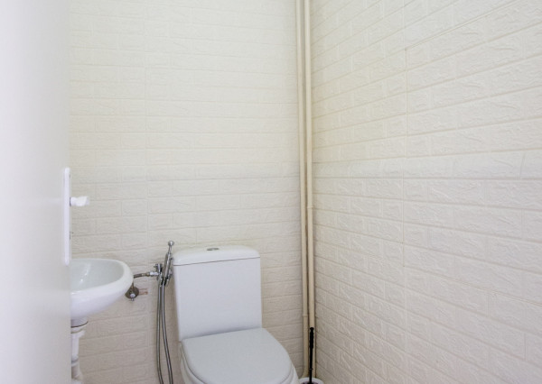 Na predaj dvojdom s rozľahlým pozemkom v centre obce Zlaté Klasy