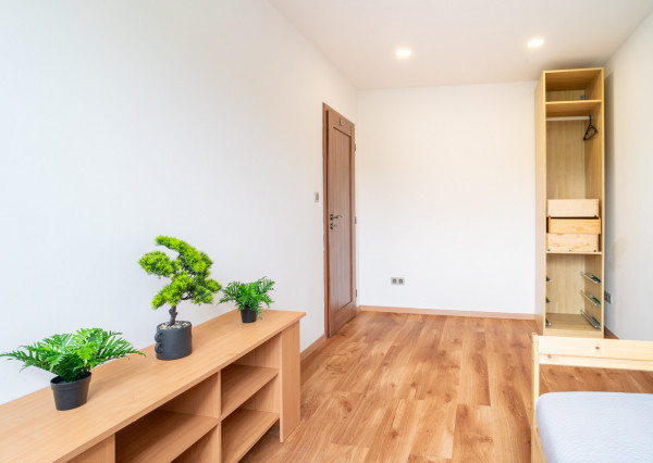 Na predaj priestranný 3-izbový byt s veľkou loggiou v Rači