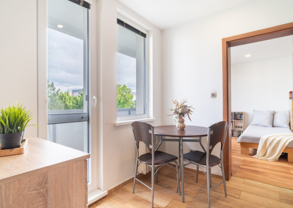 Na predaj priestranný 3-izbový byt s veľkou loggiou v Rači