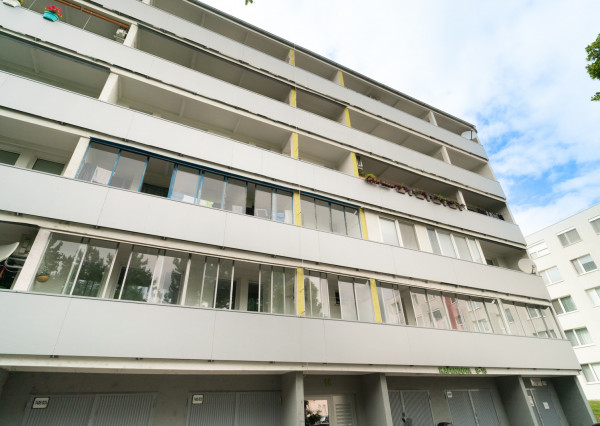 Na predaj priestranný 3-izbový byt s veľkou loggiou v Rači