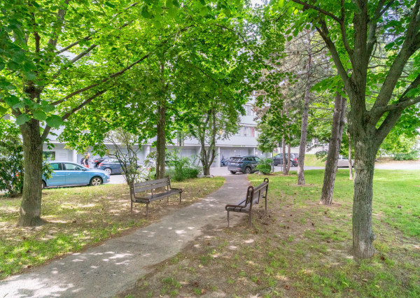 Na predaj priestranný 3-izbový byt s veľkou loggiou v Rači