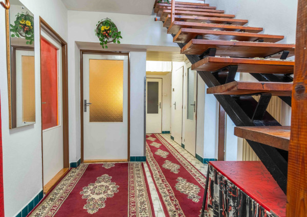 REZERVOVANÉ: Na predaj rodinný dom vo Svite v mestskej časti Podskalka