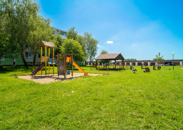 Na predaj 3-izbový byt v obci Rohožník