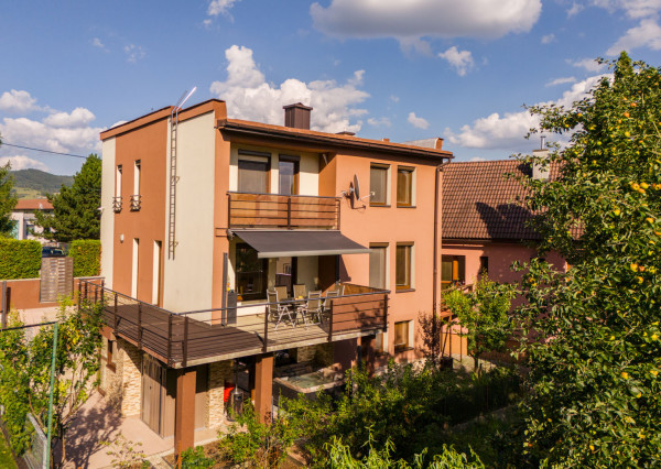 Na predaj rodinný dom s bazénom v Kysuckom Novom Meste