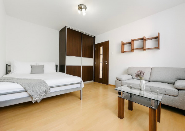 Na prenájom 1-izbový byt v širšom centre Martina