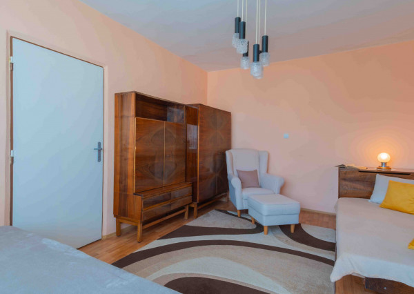 REZERVOVANÝ: Na predaj priestranný 2-izbový byt v Starej Ľubovni