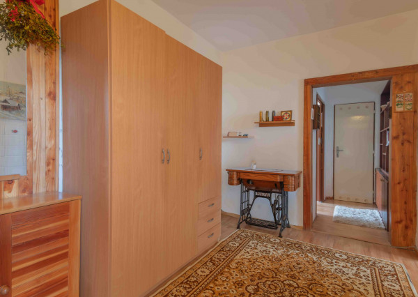 REZERVOVANÝ: Na predaj priestranný 2-izbový byt v Starej Ľubovni