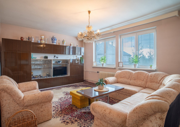 Na predaj 7-izbový rodinný dom v Studienke s investičným potenciálom