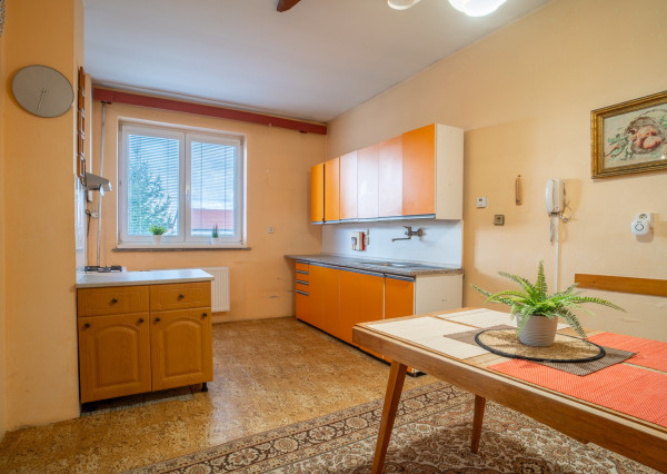 Na predaj 7-izbový rodinný dom v Studienke s investičným potenciálom