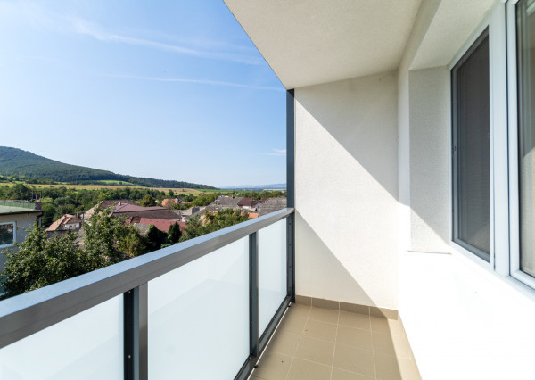 Na predaj čiastočne zariadený 3-izbový byt v Kálnici