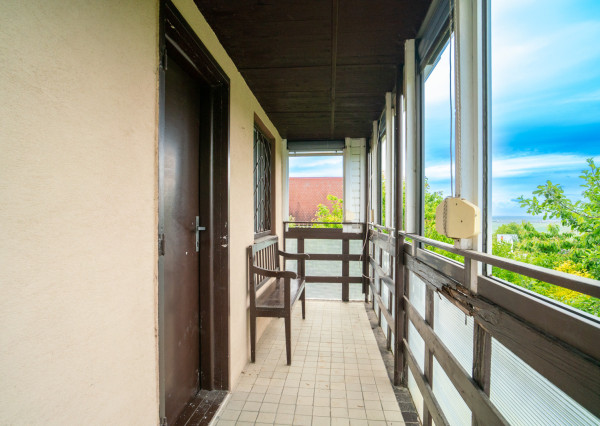 VÝRAZNÁ ZĽAVA: Na predaj záhradná chata s výhľadom na golfové ihrisko v Skalici