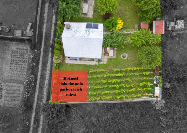 VÝRAZNÁ ZĽAVA: Na predaj záhradná chata s výhľadom na golfové ihrisko v Skalici