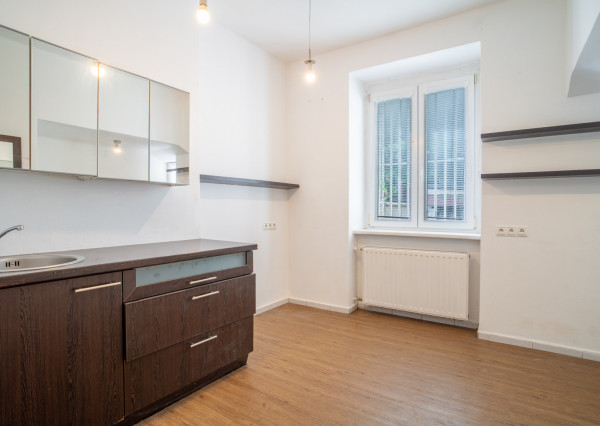 Na prenájom obchodný priestor v samotnom centre Bratislavy