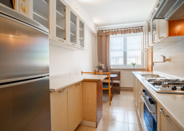 Na prenájom priestranný 3 izbový byt s balkónom v Malackách