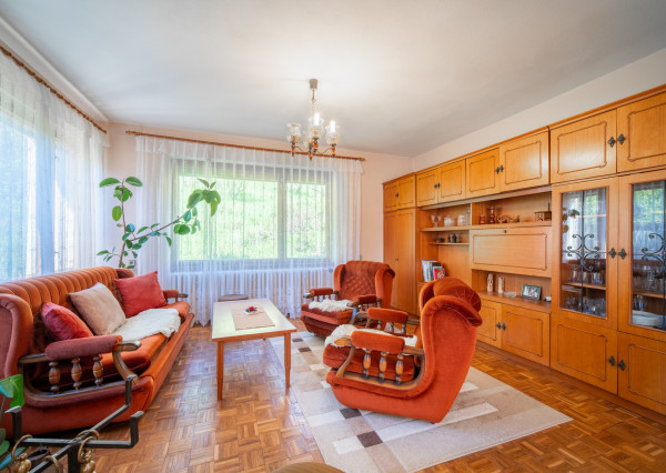 Na predaj 6-izbový rodinný dom v obci Podkriváň