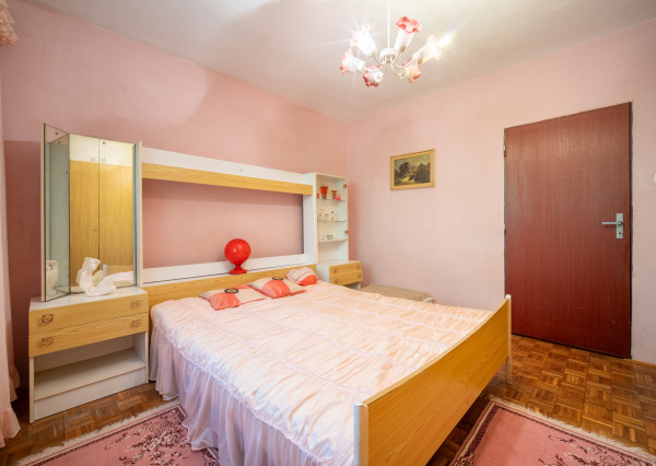 Na predaj 6-izbový rodinný dom v obci Podkriváň