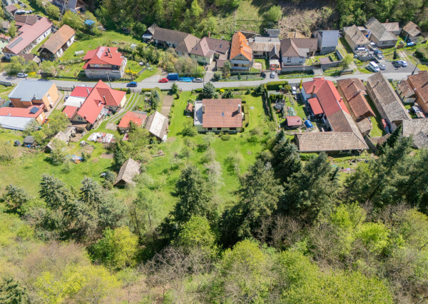 Na predaj 6-izbový rodinný dom v obci Podkriváň