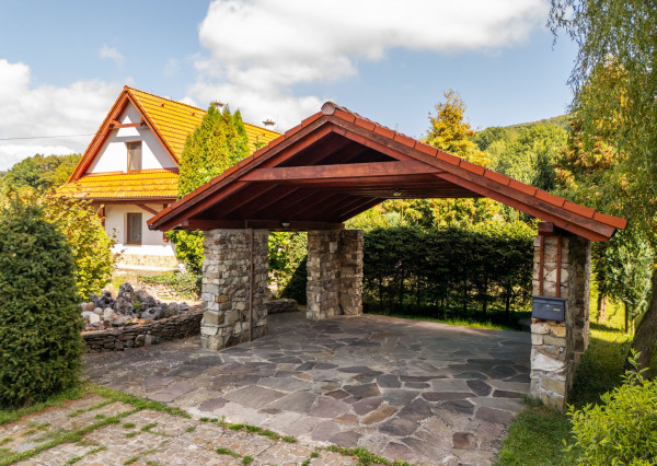 Na predaj 4-izbový rodinný dom v Moravskom Lieskovom