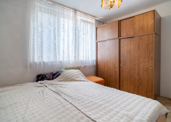 Na predaj priestranný 3-izbový byt s loggiou v centre Stupavy