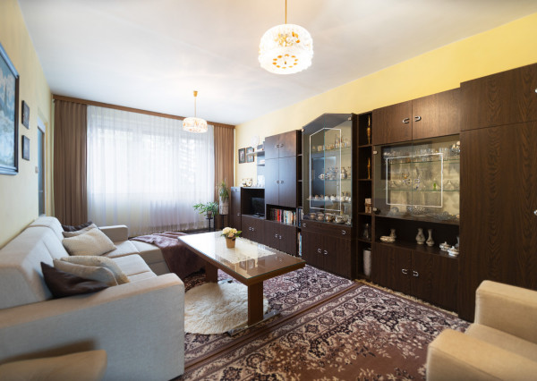 Na predaj 4-izbový byt vo Vrbovom