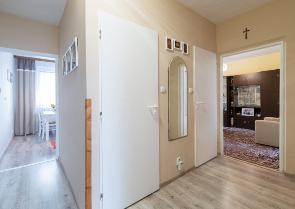 Na predaj 4-izbový byt vo Vrbovom