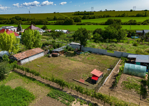Na predaj pozemok pripravený na výstavbu v Pate