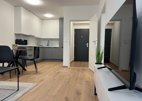 Na prenájom 2-izbový byt Halalovka - Trenčín