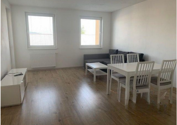 Na prenájom 2-izbový byt na Zlatovskej ulici v Trenčíne