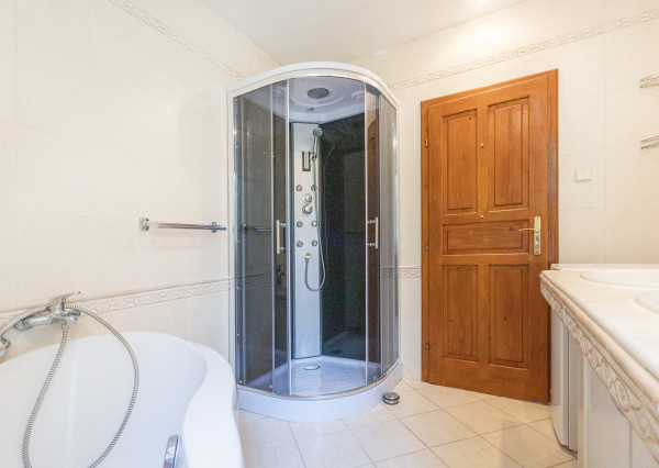 Na prenájom 3-izbový byt v Šamoríne