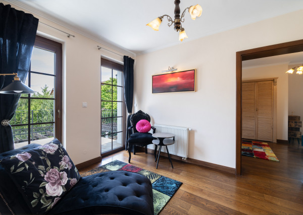 Na predaj nadštandardný rodinný dom s bazénom, Soblahov