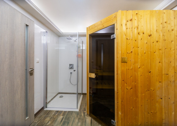 Na predaj nadštandardný rodinný dom s bazénom, Soblahov