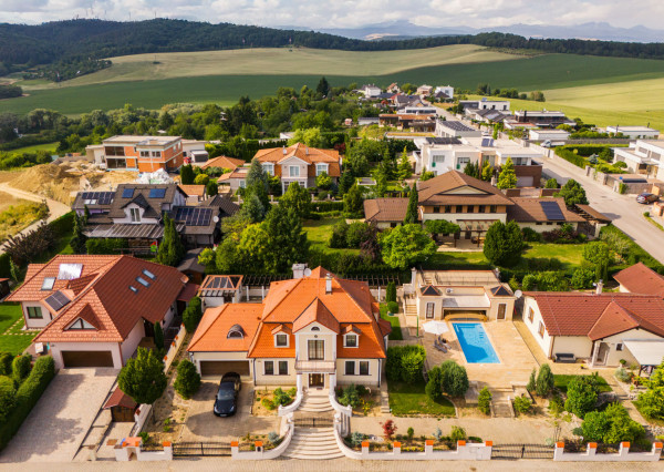 Na predaj nadštandardný rodinný dom s bazénom, Soblahov