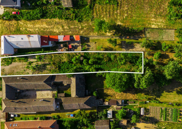 Na predaj slnečný stavebný pozemok v obci Nová Ves nad Váhom