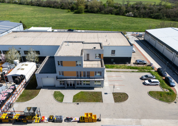 Na prenájom jedno podlažie polyfunkcie na Zavarskej ulici v Trnave