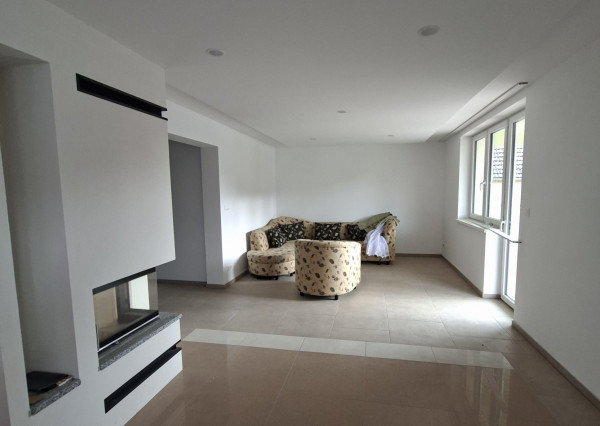 Na prenájom neobývaný rodinný dom v obci Cimenná