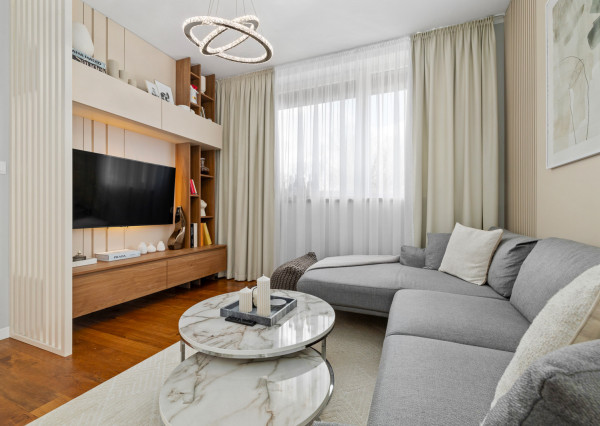 Na prenájom dizajnový 3-izbový byt so 45m2 terasou v Stupave