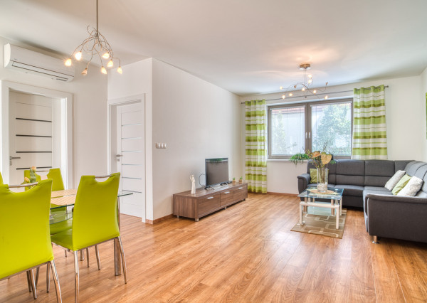 Na prenájom kompletne zariadený 2-izbový byt v centre Trnavy