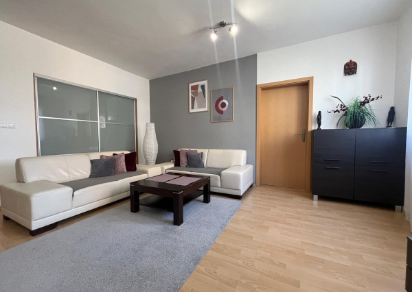 Na prenájom priestranný 3-izbový byt v Trenčíne